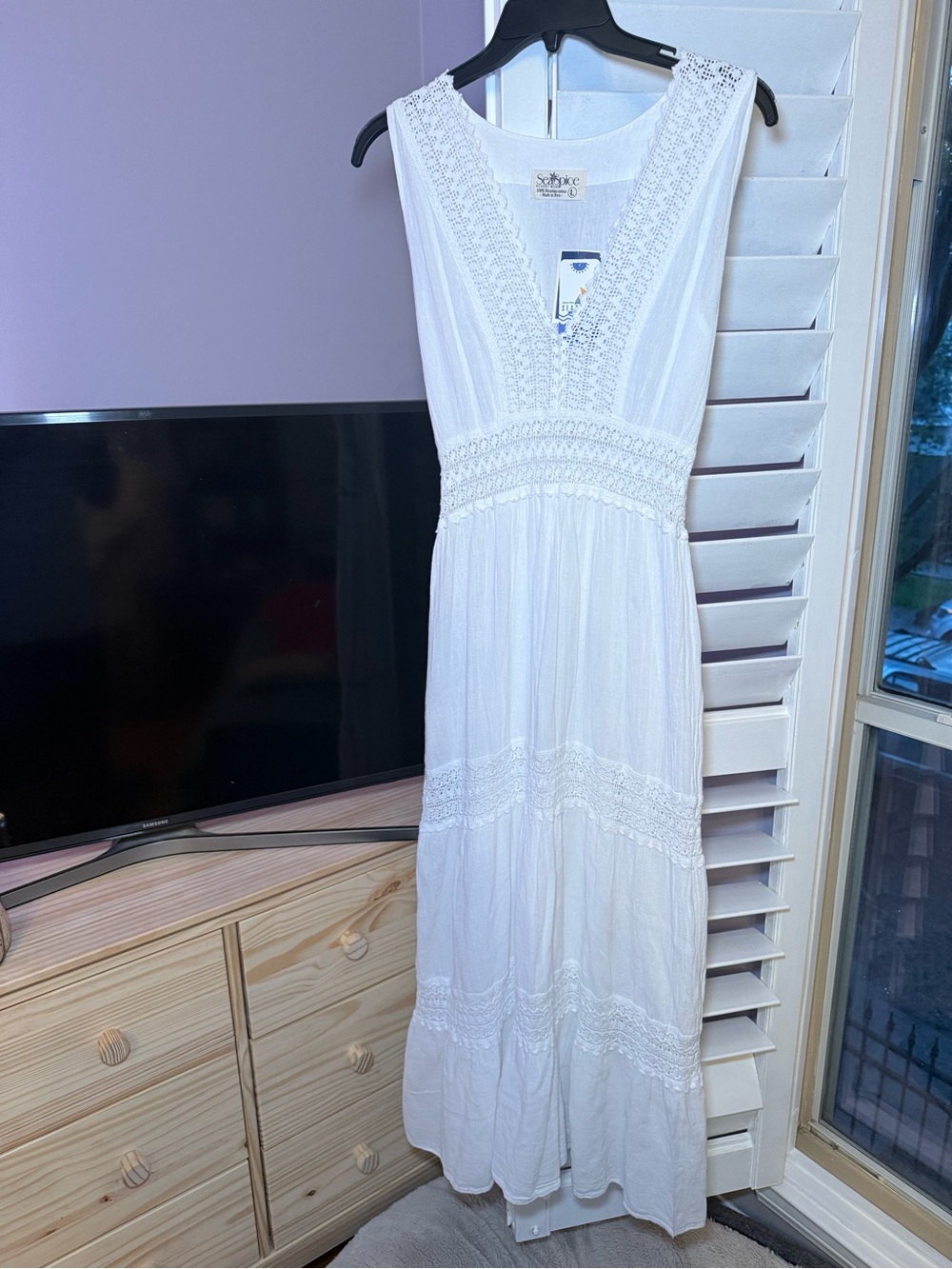 NWT | “Gabrielle” Peruvian Cotton Sleeveless White V-Neck Dress | Sz L